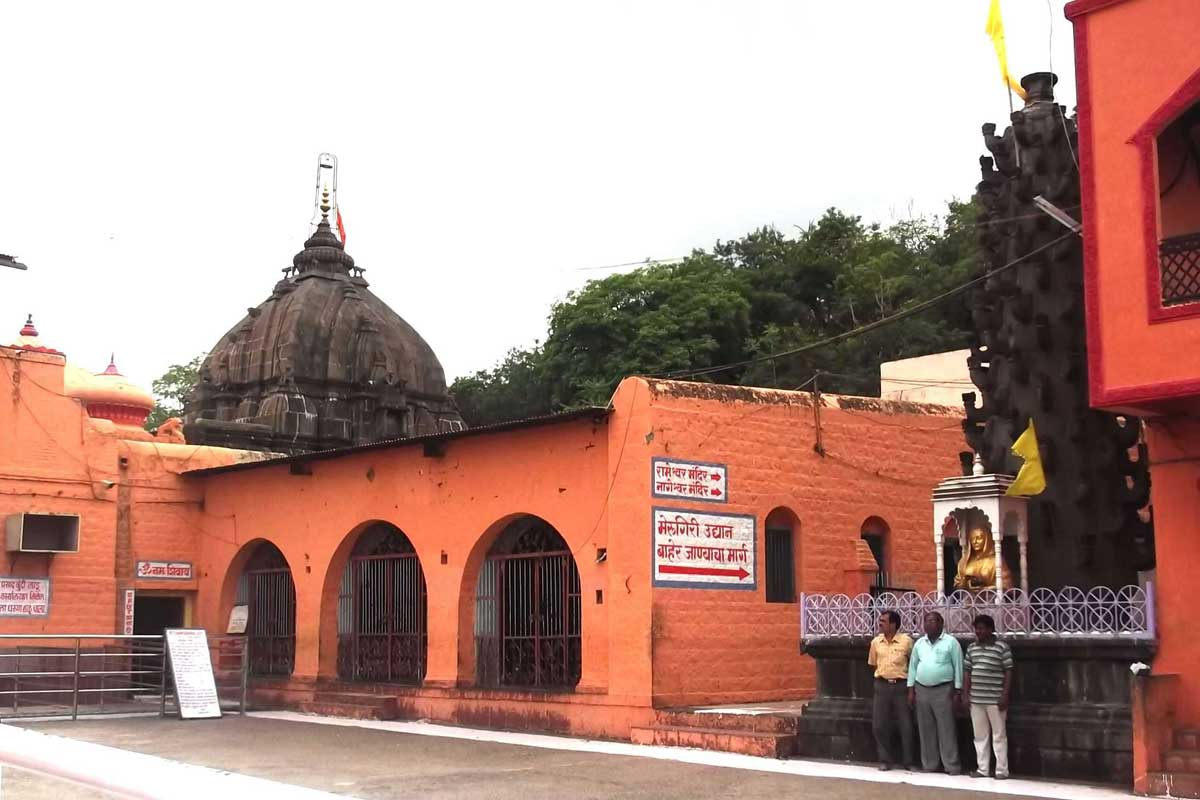 Parli Vaijnath Mandir, Beed district, is regarded as one of the twelve Jyotirlingas in India[9]