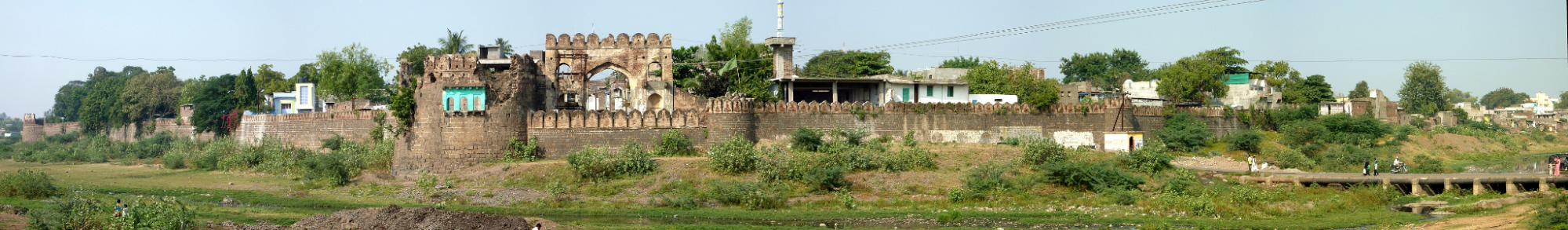Remains of the wall built by Juna Khan around the first half of the fourteenth century in Beed.