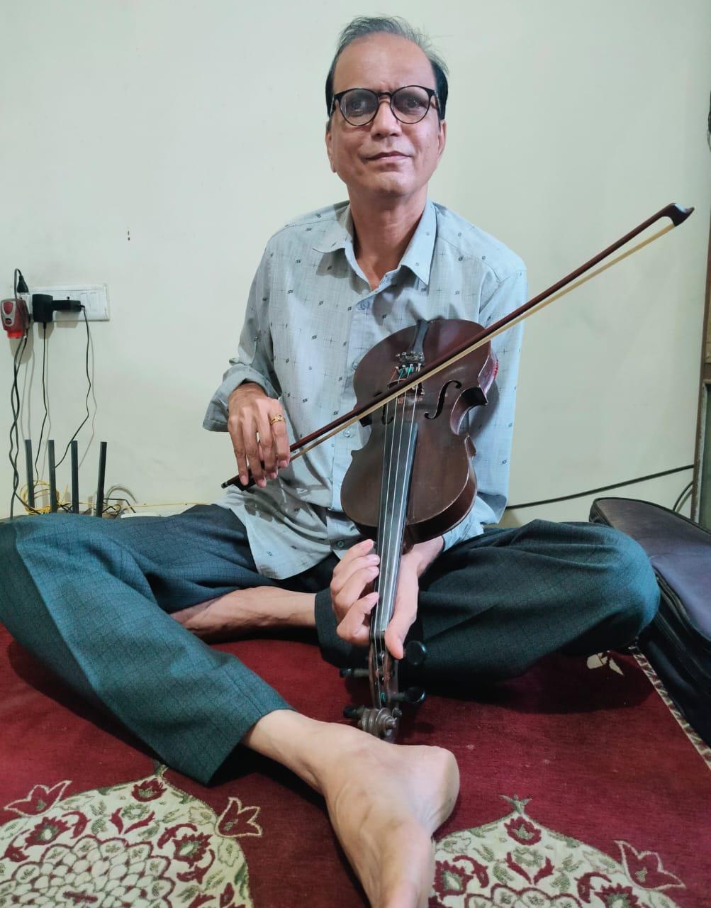Sarang Hande, a skilled violin artist from Bhandara known for his expressive performances.(Source: CKA Archives)