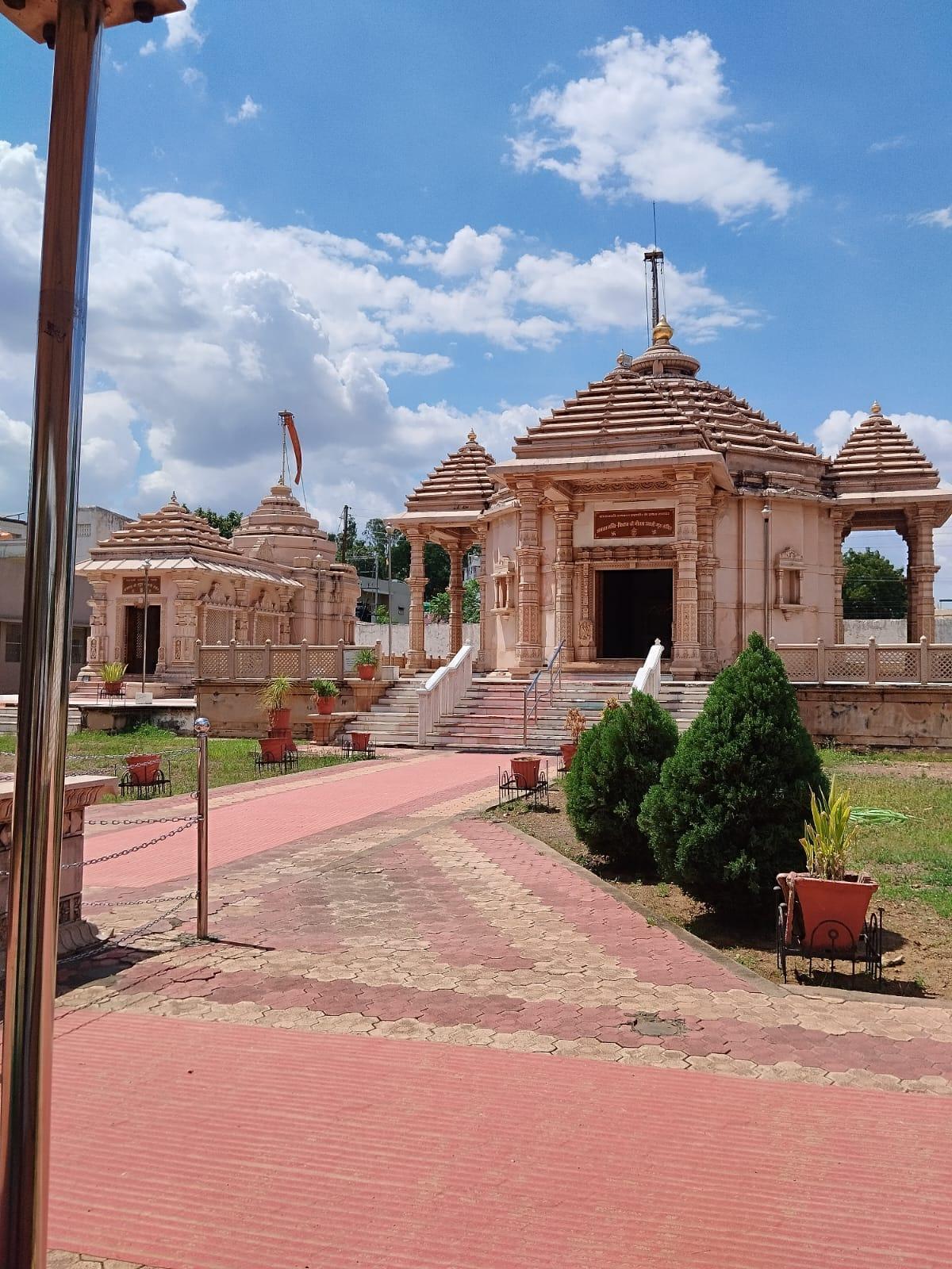 The Parshwanath Mandir in Bhadravati, showcasing detailed carvings and sculptural elements characteristic of Jain mandir architecture. (Source: CKA Archives)
