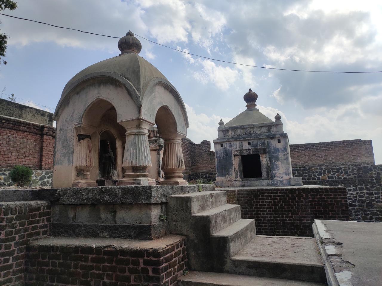 A view of the Trivikrama Mandir, Ter, Dharashiv, highlighting its solid lime and brick construction that defines the Mandir’s architectural presence. (Source: CKA Archives)