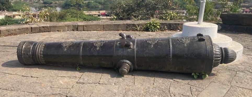 A tof (cannon) mounted on one of the fort's bastions. (Source: CKA Archives)