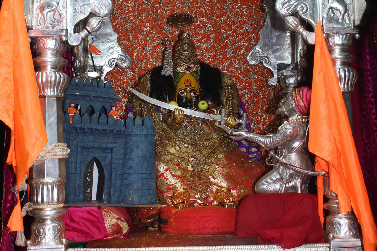 A visual rendering at Tuljapur of the traditional account in which the Devi, revered as the kulswamini of Marathas, grants Shivaji the Bhavani Talwar in divine support of his quest for swarajya.