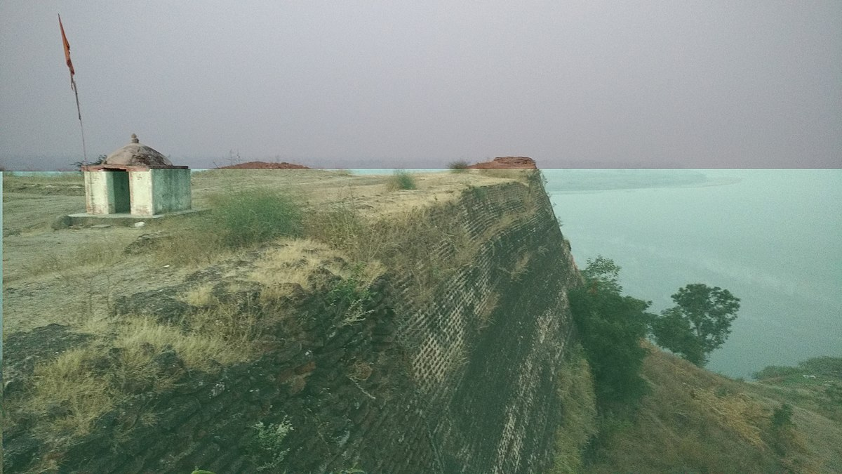Thalner Fort of Dhule standing above the water, showcasing its strategic vantage point and historic presence.[5]