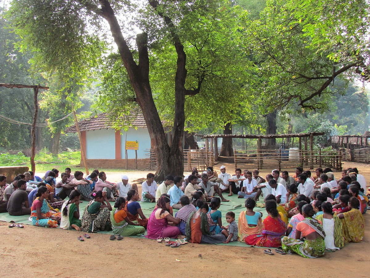 Village assembly in progress in Mendha Lekha, located in Dhanora taluka of Gadchiroli District, Maharashtra. The village is noted for its role in pioneering community forest governance.