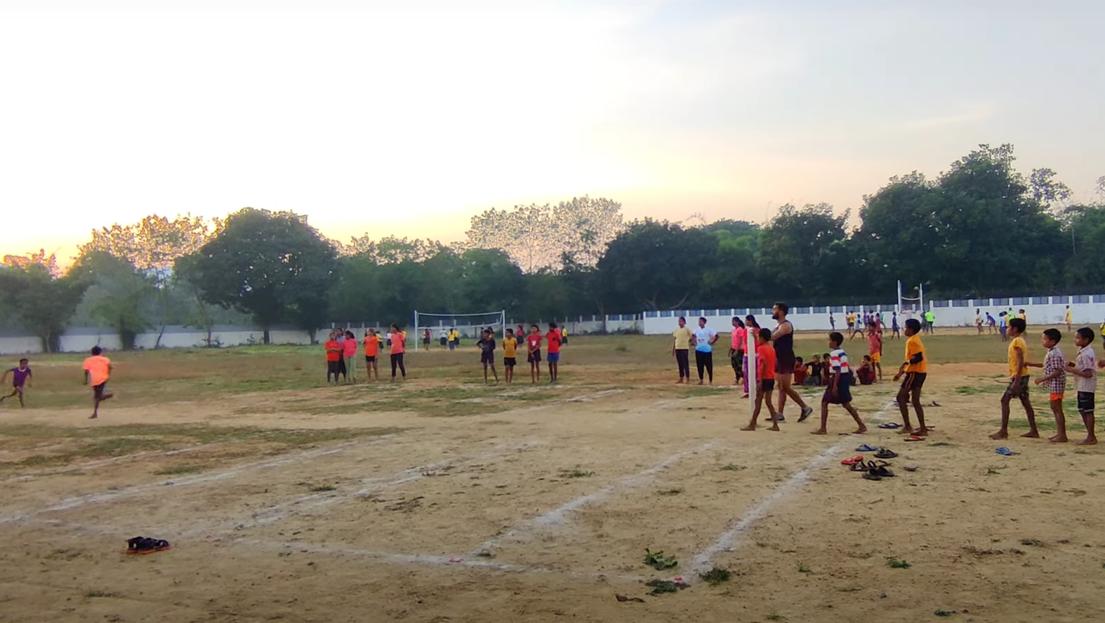 Vivek Dubey Sir giving Kho-Kho lessons to students (Source: CKA Archives).