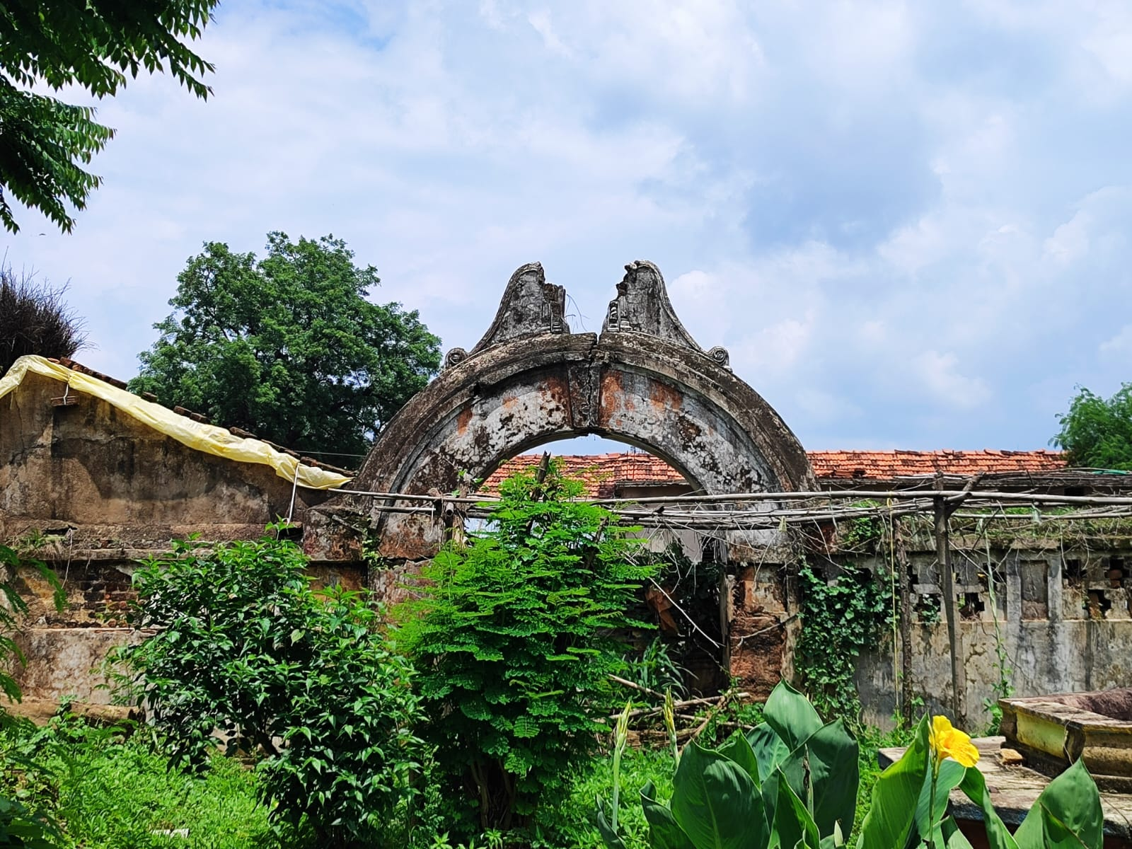 Multiple connecting arches create visual rhythm throughout Doye Wada, guiding visitors through the historic residence. (Source: CKA Archives)
