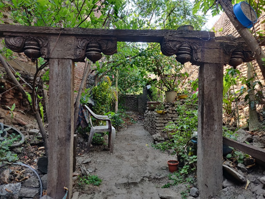 The backyard area served utilitarian functions while providing additional outdoor space for household activities. (Source: CKA Archives)