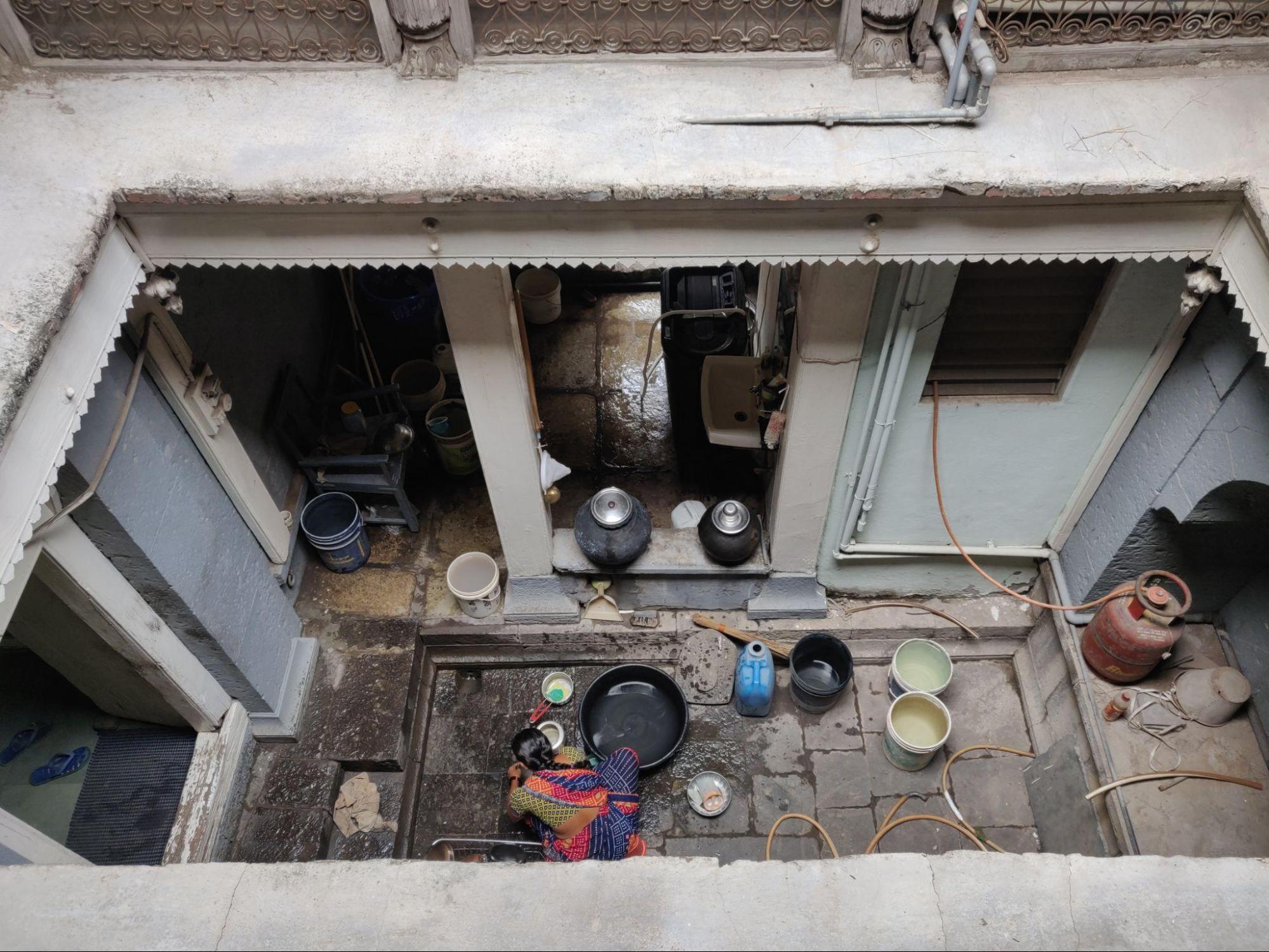 The second courtyard is more intimate in scale and serves domestic functions related to cooking and bathing. (Source: CKA Archives)