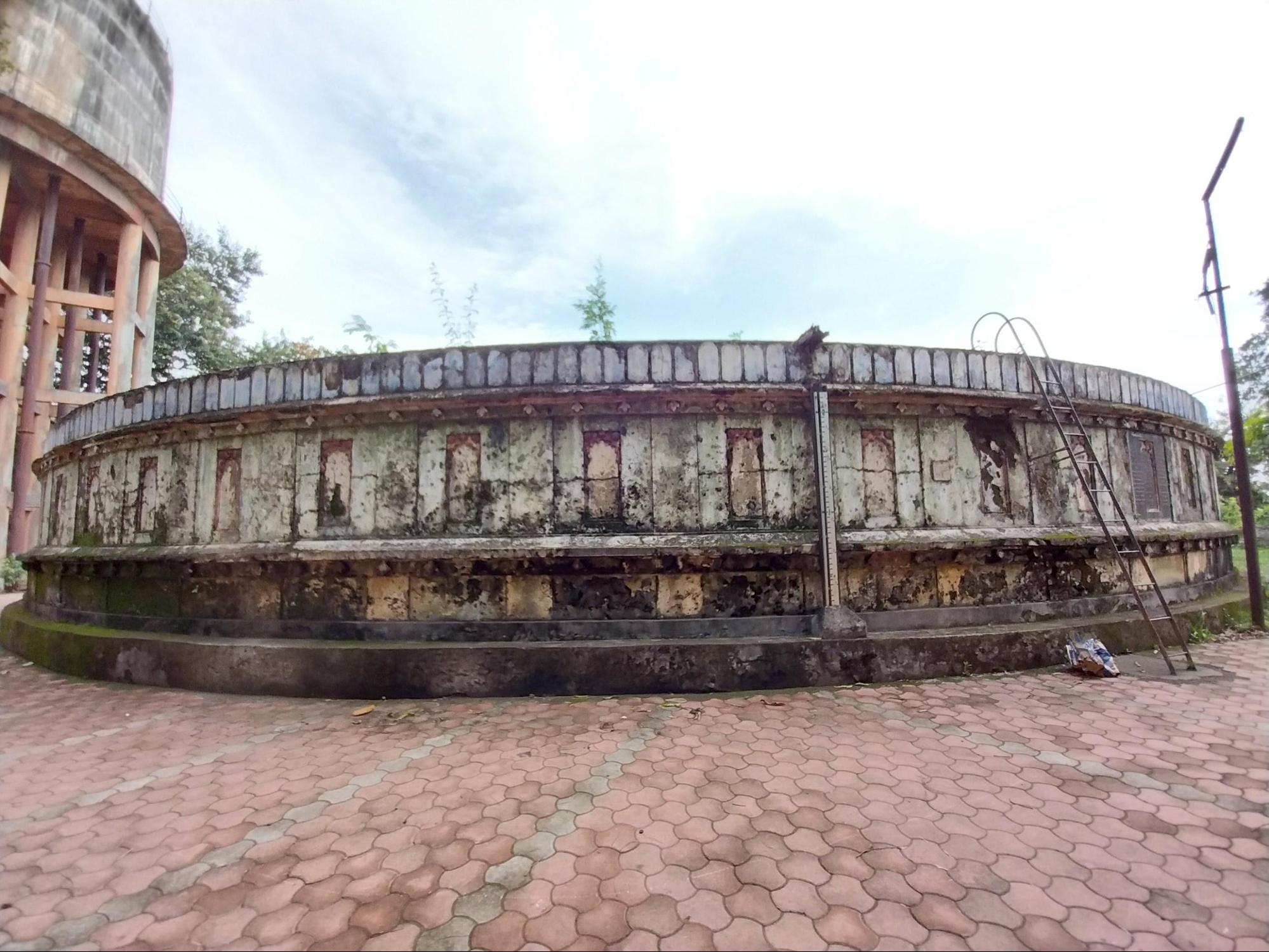 The circular structure of Panyacha khajina which lies near the Katyayani Hill in Kolhapur. (Source: CKA Archives)