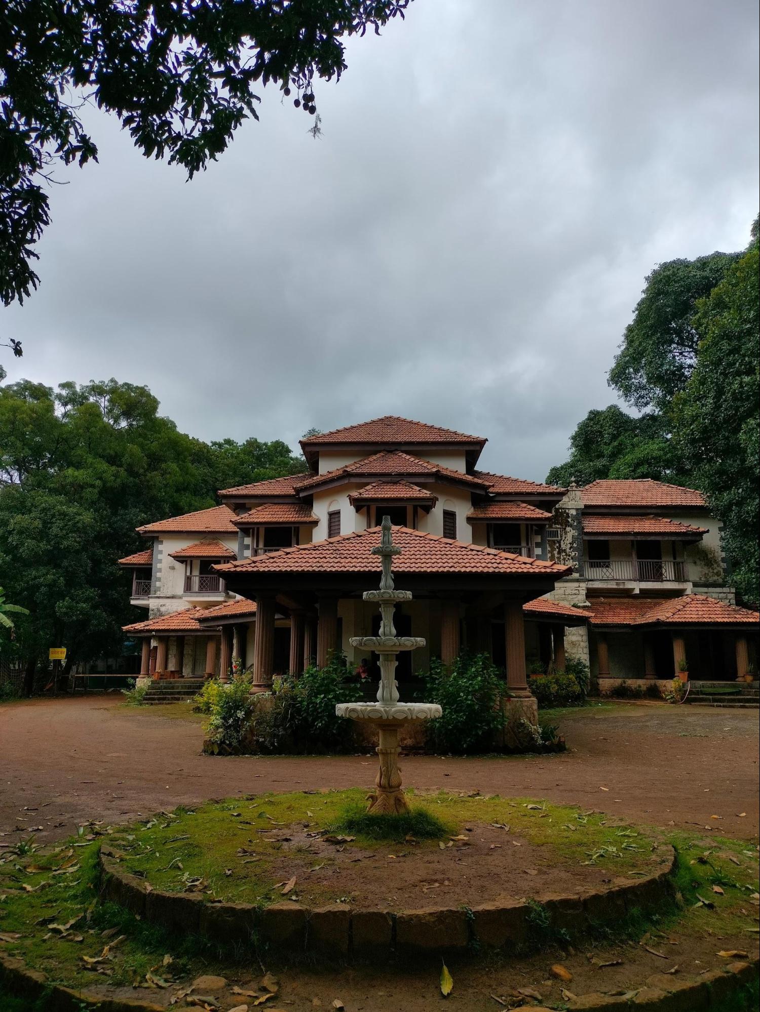 The majestic facade of Pant Amatya Bavdekar Wada, Kolhapur.(Source: CKA Archives)