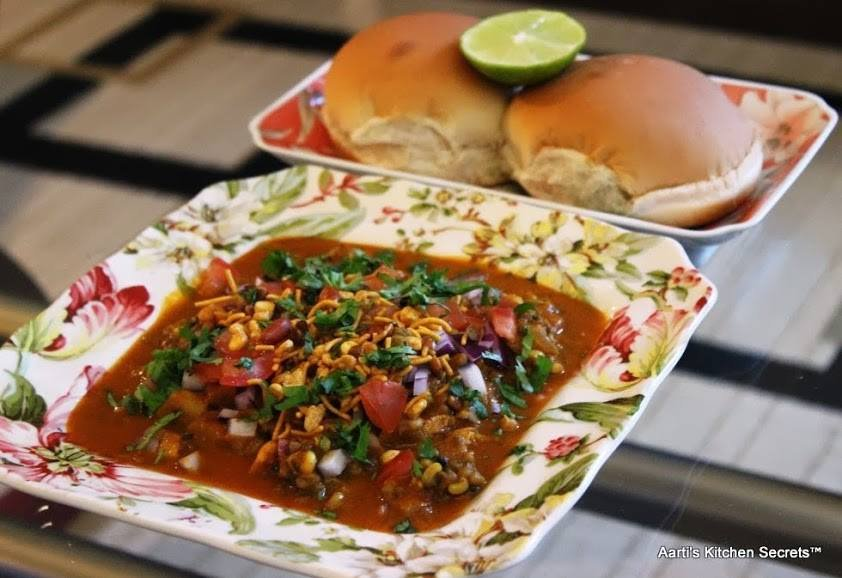 Kolhapuri Misal Pav[4]