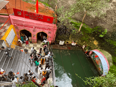 The mandir complex is home to a small kund (water tank) outside, where devotees drink jal (water) in the name of the sant, believing it to hold blessings. (Source: CKA Archives)