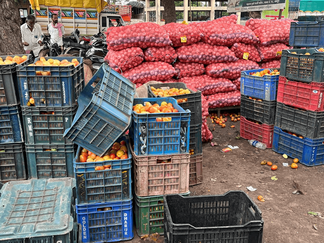 Produce waiting for auction (Source: CKA Archives)
