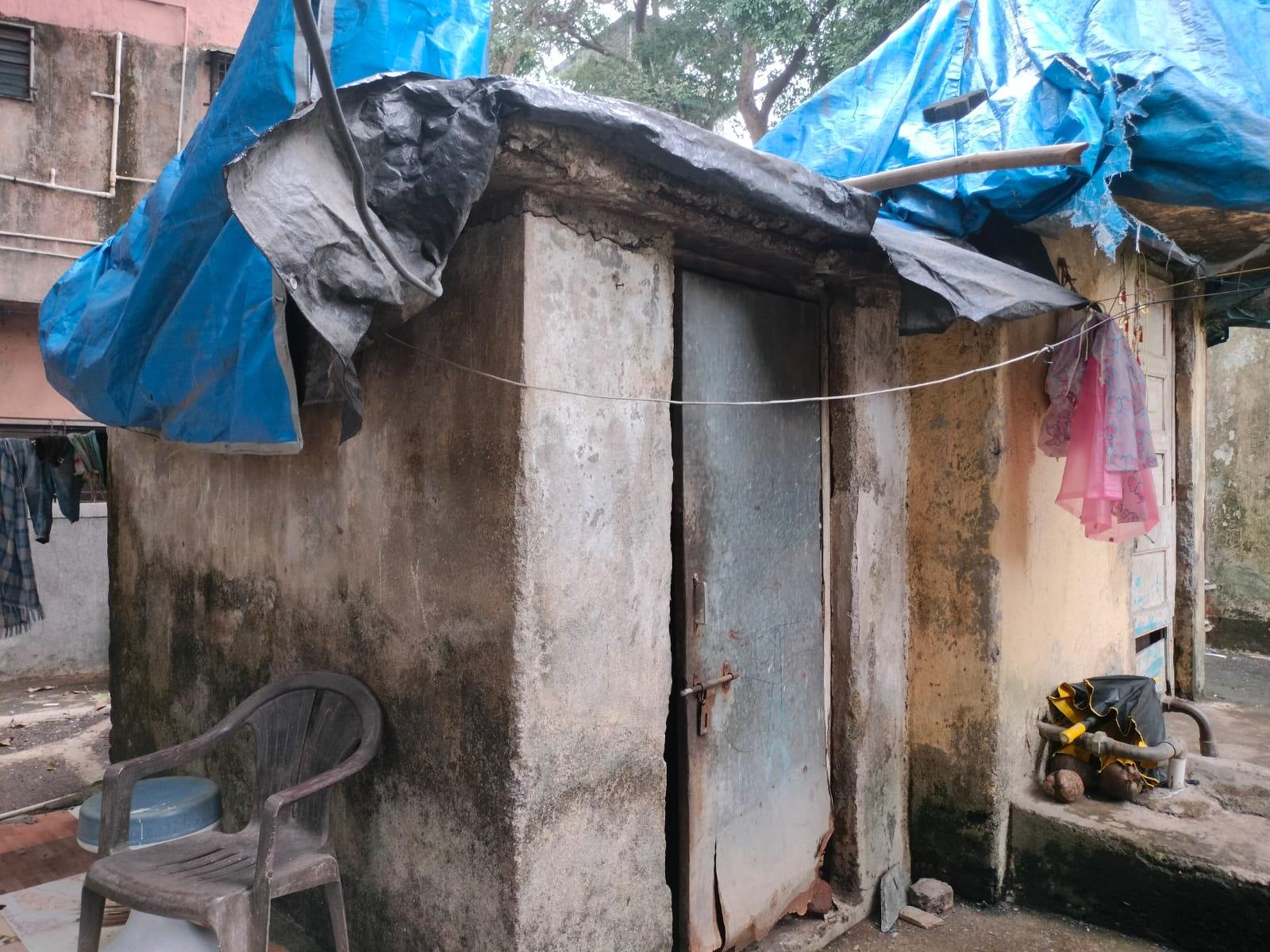 Independent pump houses serve the two buildings, indicating infrastructural separation.(Source: CKA Archives)