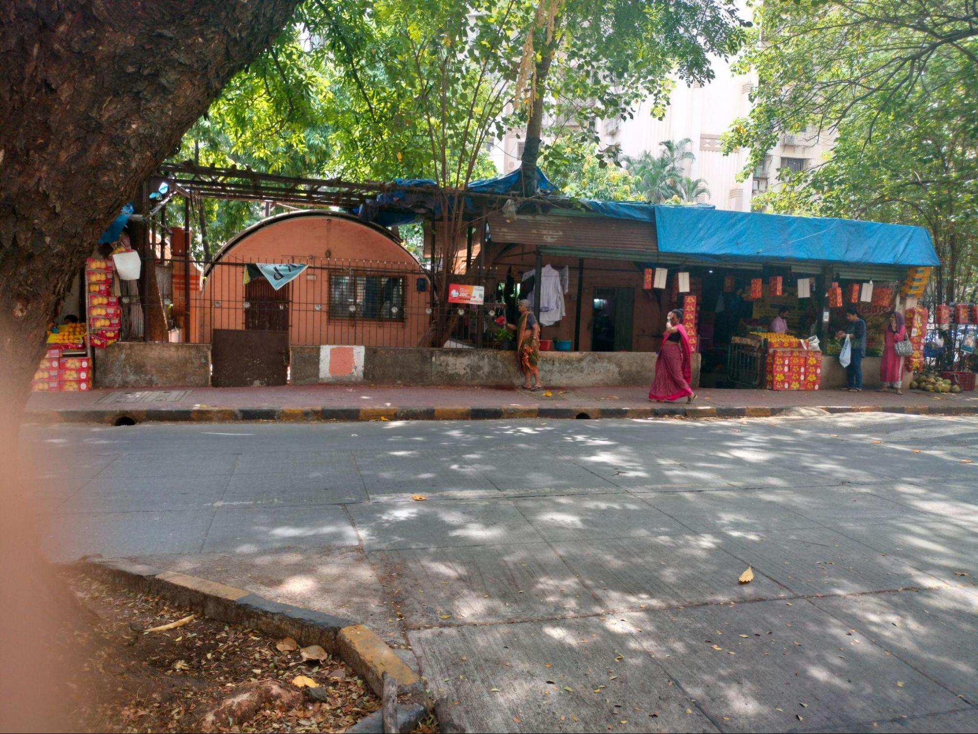 Only three of the original twelve curved-roof structures remain today, set tightly along a narrow bylane near Ashok Nagar, Mulund, Mumbai Suburban. (Source: CKA Archives)