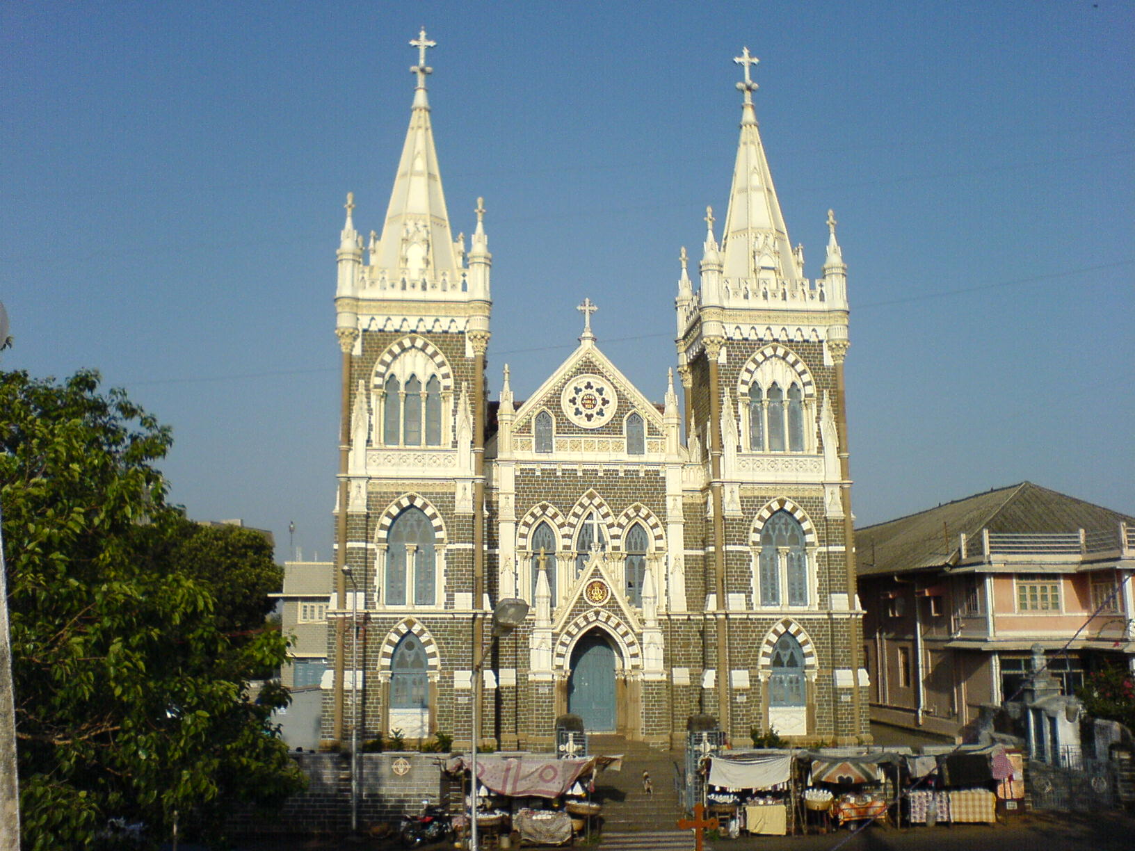Front façade of the Basilica of Our Lady of the Mount, rebuilt in 1761 after the original structure was destroyed by Muscat pirates in the early 18th century.[1]