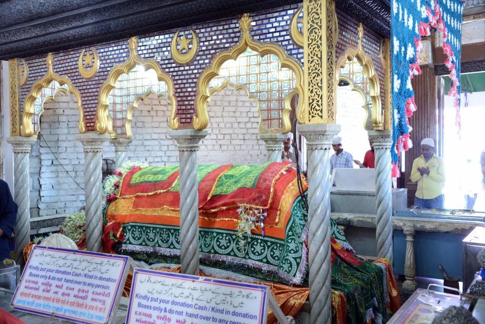 The qabar of Pir Haji Ali Shah Bukhari at Haji Ali Dargah[13]