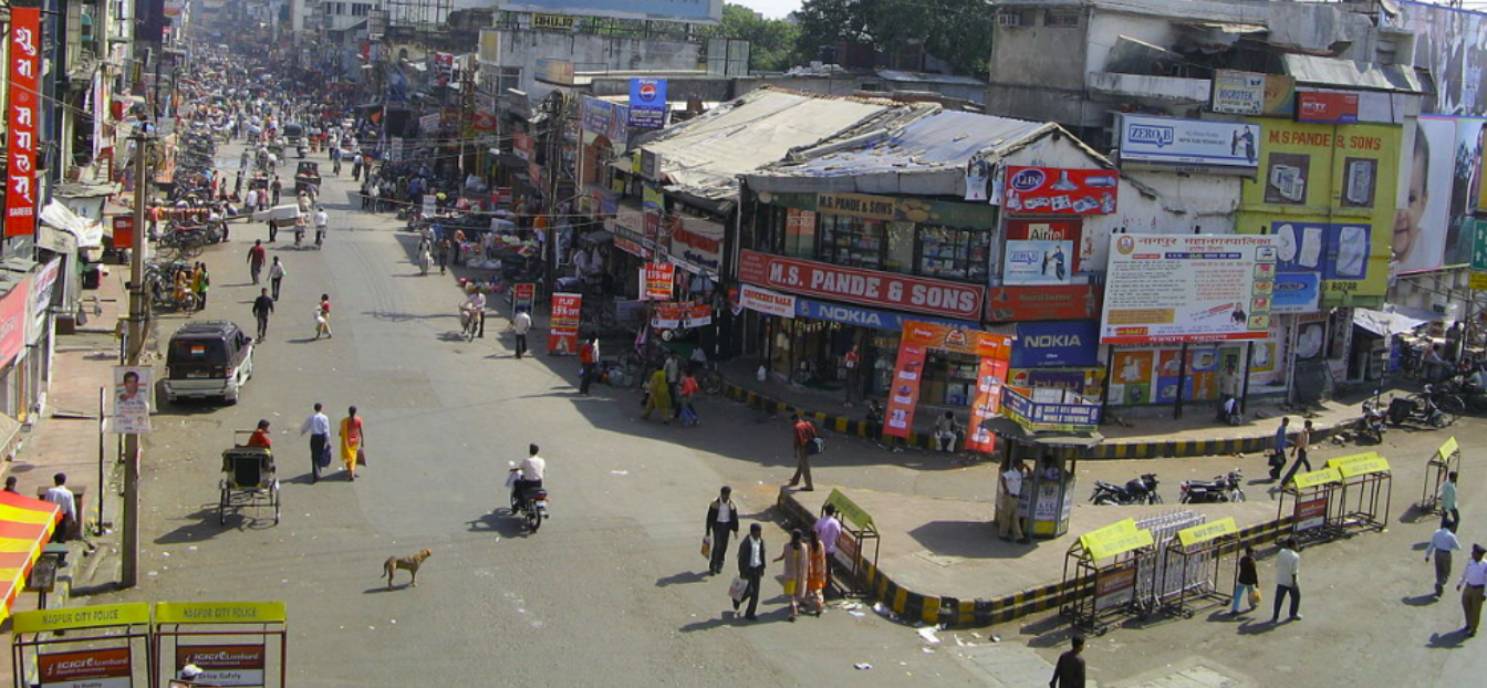 Sitabuldi Market in central Nagpur is a busy commercial hub.[4]