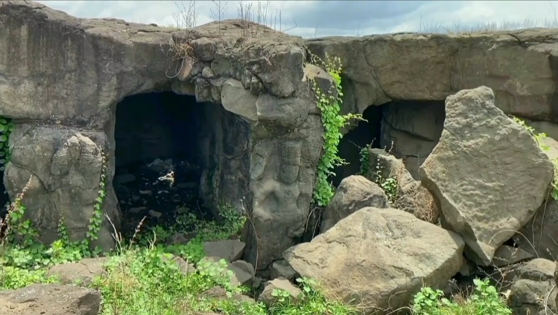 Rock-cut Shiur Caves in Hadgaon Taluka, Nanded district, featuring Vaishnavite carvings and a pillar-based layout reflective of early post-Vakataka architectural forms.[1]
