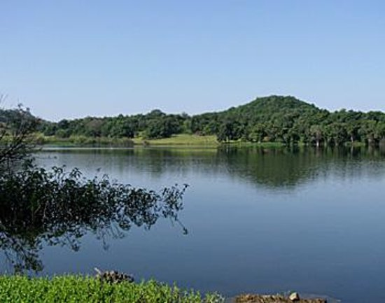 Yashwant Lake in Toranmal, a tranquil spot known for its biodiversity, including various species of fish and migratory birds.[9]
