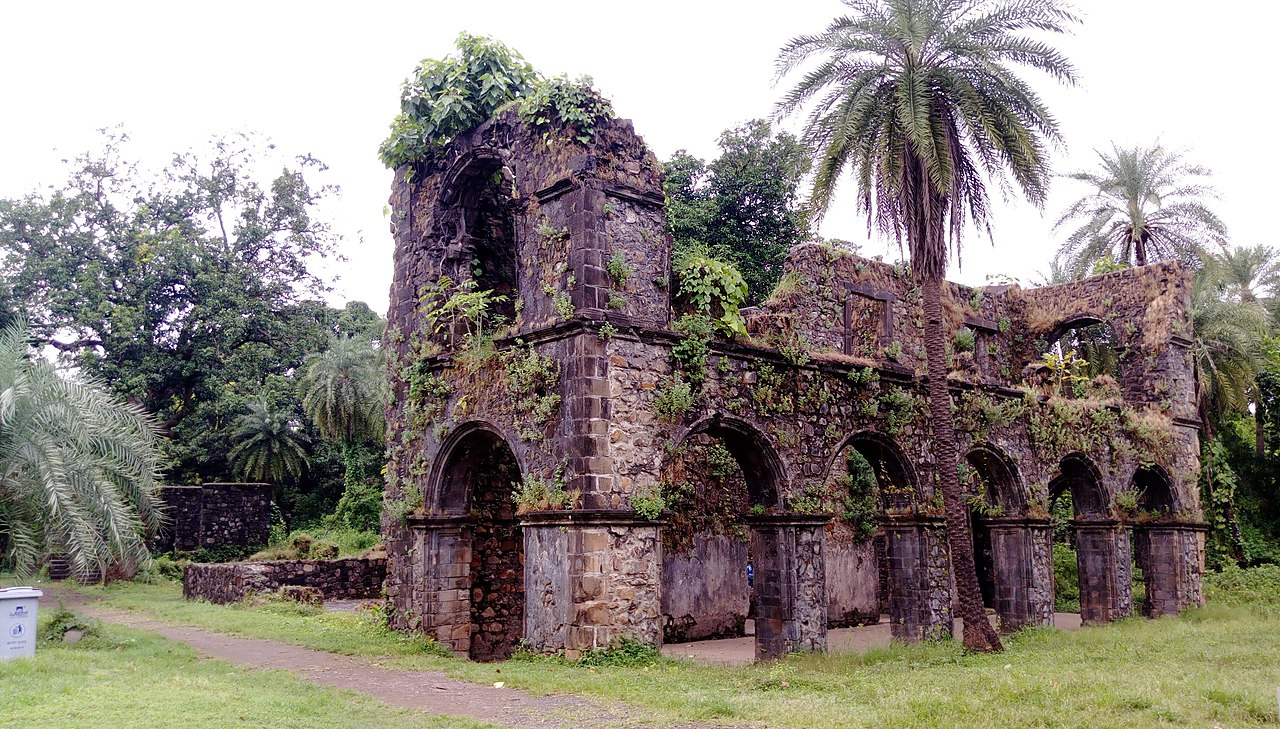 Vasai Fort in Palghar showcases Indo-Portuguese military architecture with stone bastions and arches.[1]