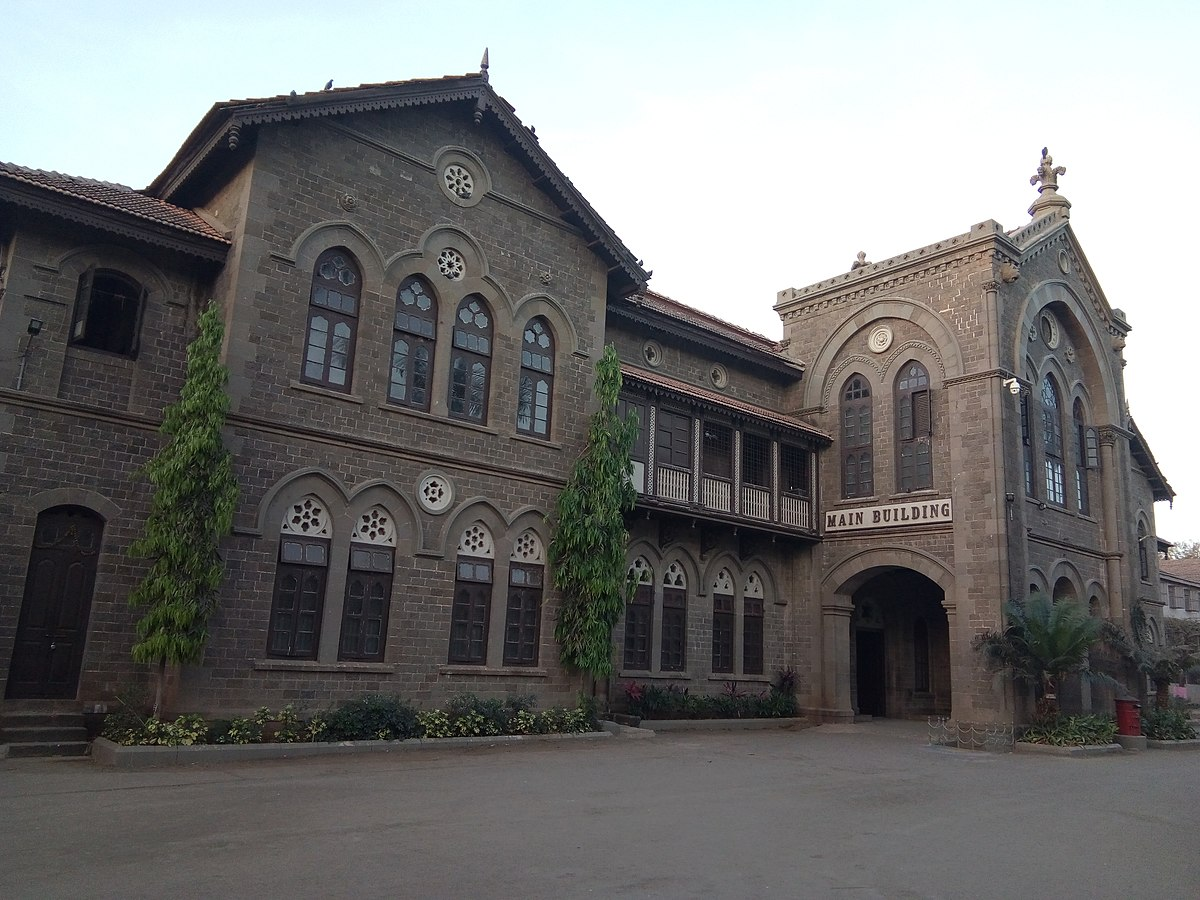 Fergusson College is a prominent landmark in Pune featuring Gothic-style architecture.[5]