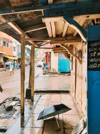 Shahabad stone tile flooring with granite finishing. (Source: CKA Archives)