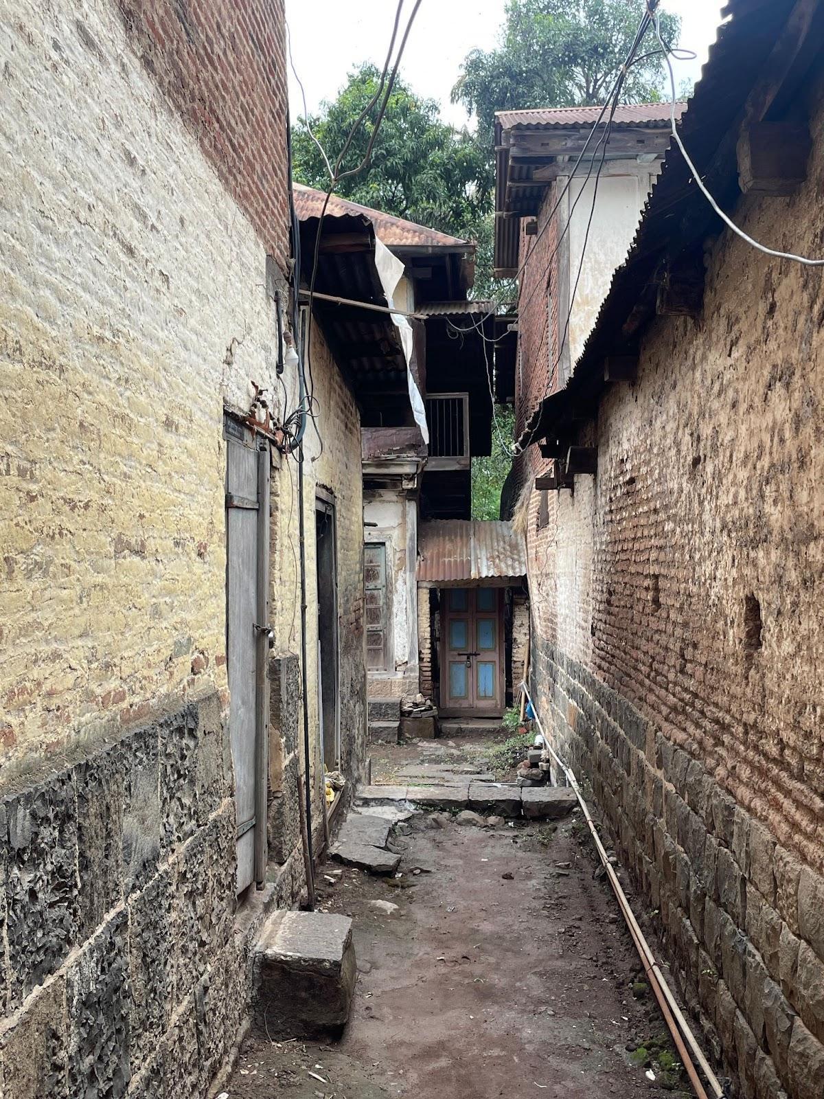The narrow lanes called “bolas” between old residential structures that lend them their intimacy and community engagement. (Source: CKA Archives)