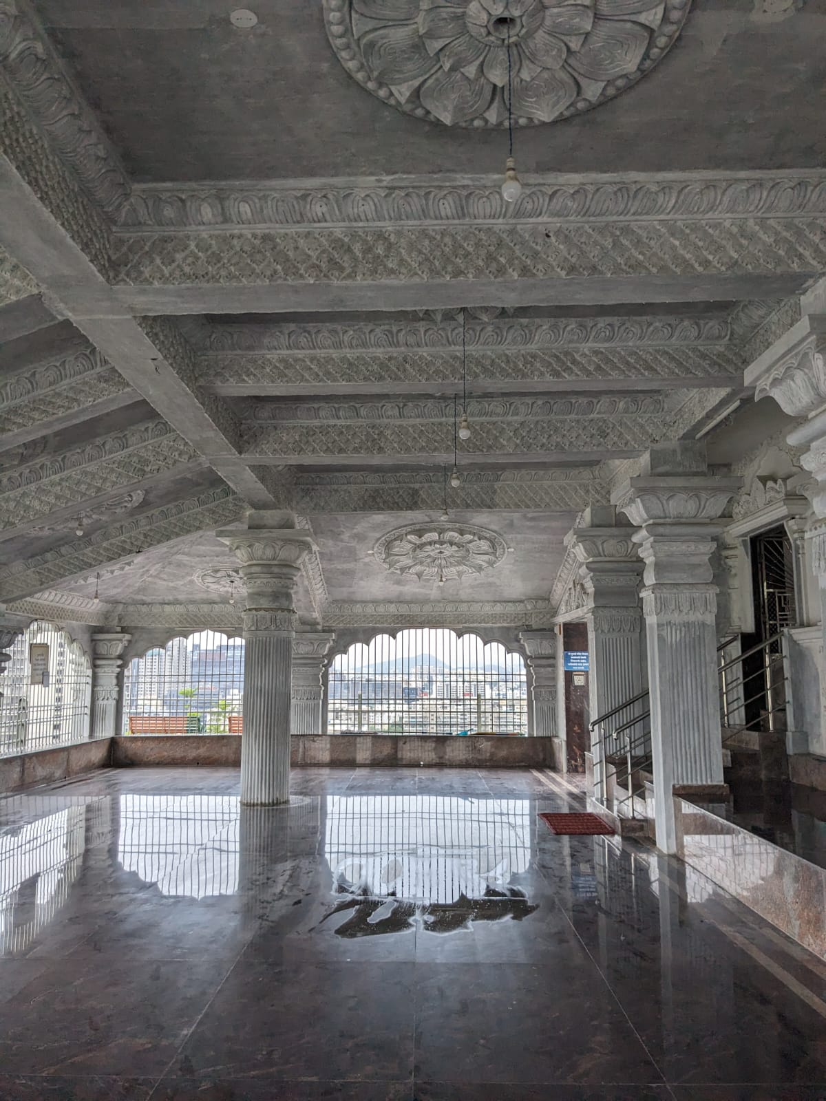 Carvings on the Mandir and the adjoining ‘aangan’. (Source: CKA Archives)