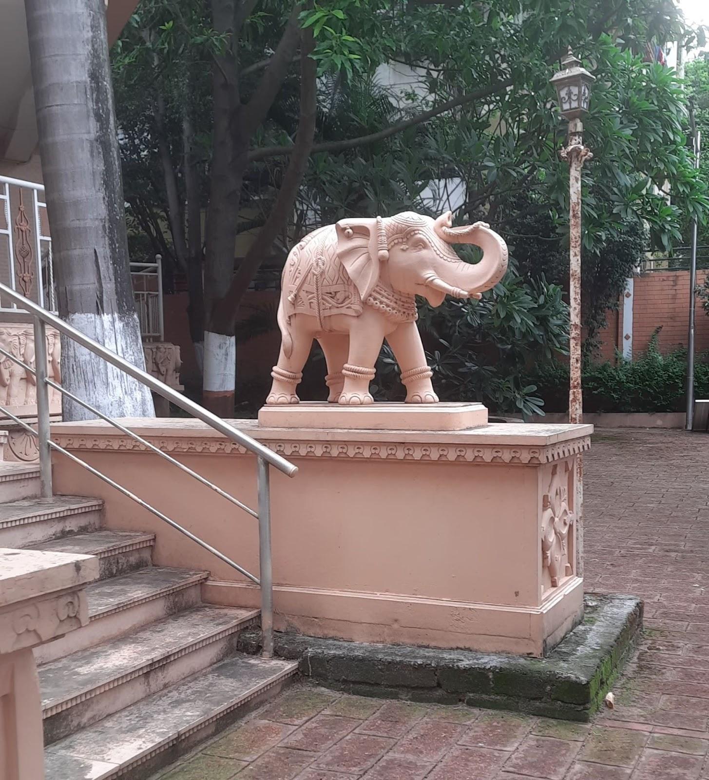 Elephant motif carved into the structure, which is a recurring symbol found throughout the Mandir’s stonework. (Source: CKA Archives)