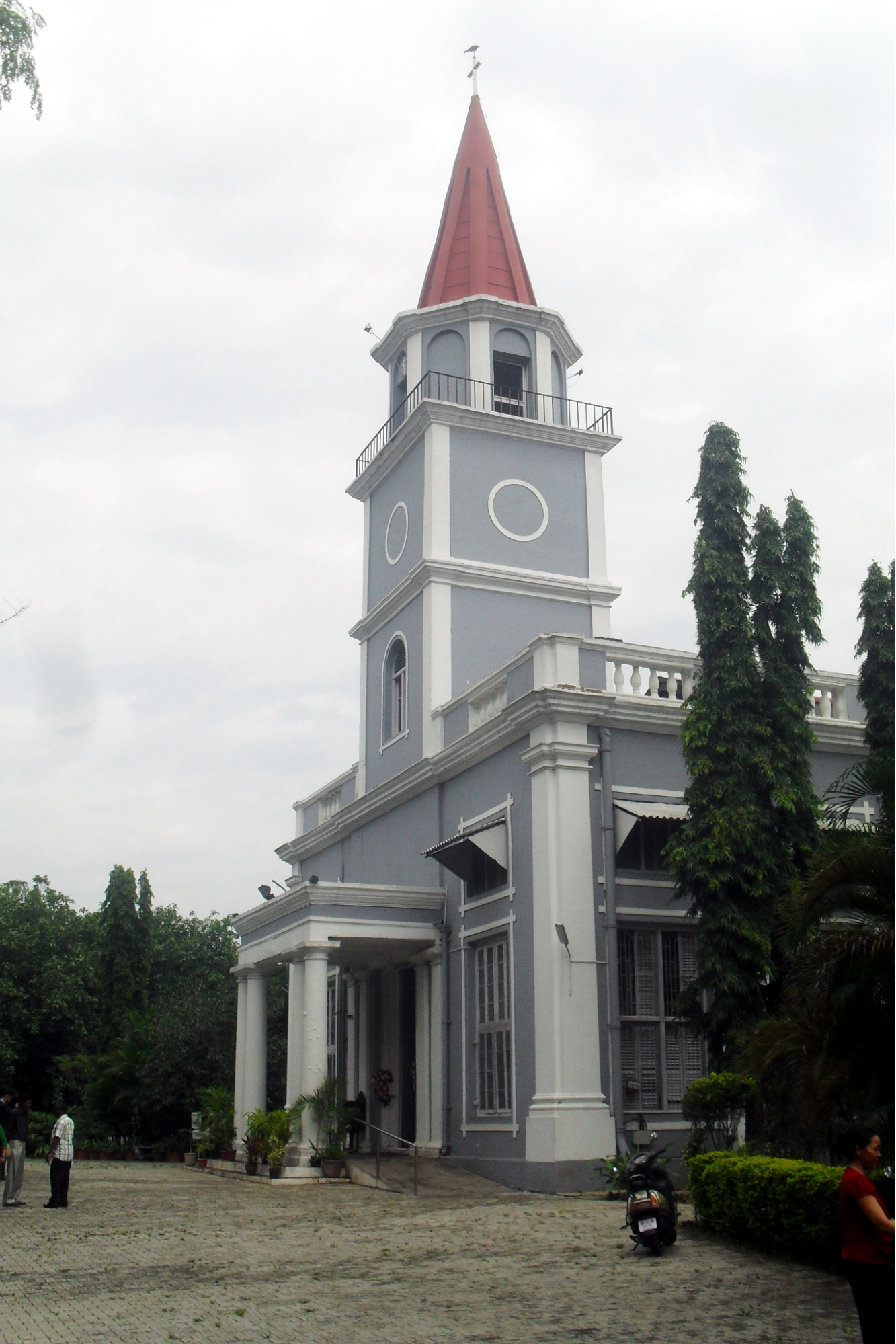 Exterior of St. Mary’s Church in Pune Cantonment area, established in 1825 for the British garrison in the region.[93]