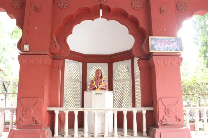 The bust of Rajmata Jijabai within Lal Mahal.[32]