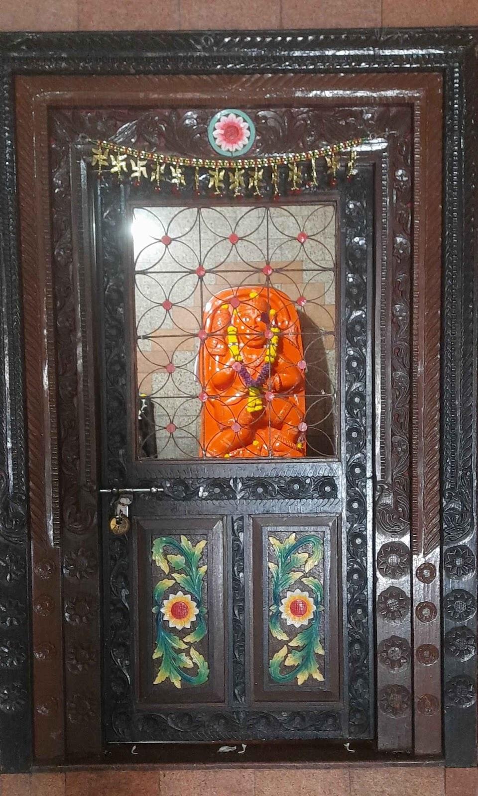 The central form of Bhagwan Hanuman in the Hanuman Mandir of Pashan, covered in vermillion, with wide white eyes that remain a focal point of devotion and local legend. (Source: CKA Archives)