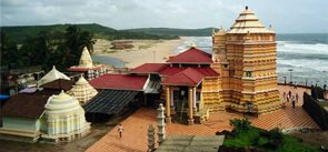 Harihareshwar Mandir, believed to have been built in the Vedic period, follows the Hemadpanthi architectural site.[1]