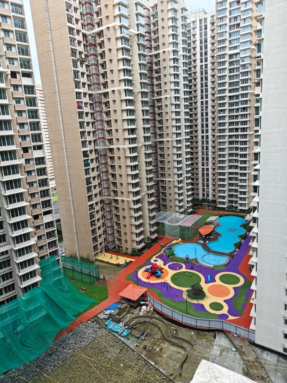 The amenities are situated at the centre of the residential complex and are visible from most apartments. (Source: CKA Archives)