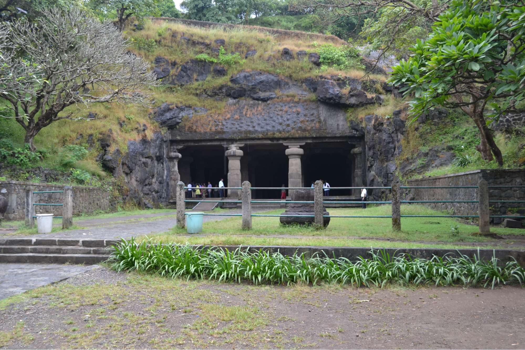 The main entrance to a cave at Elephanta, Raigad district, carved directly into basalt rock. (Source: CKA Archives)