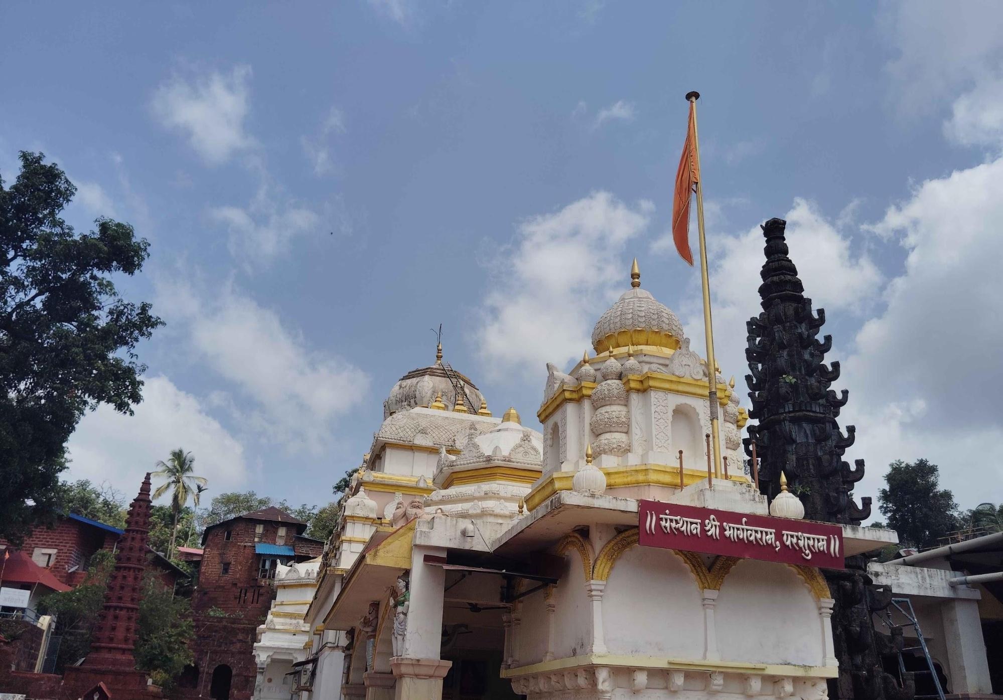 View of the main entrance to Parshuram Mandir, where architectural details reflect a blend of Hindu, Portuguese, and Islamic styles. (Source: CKA Archives)