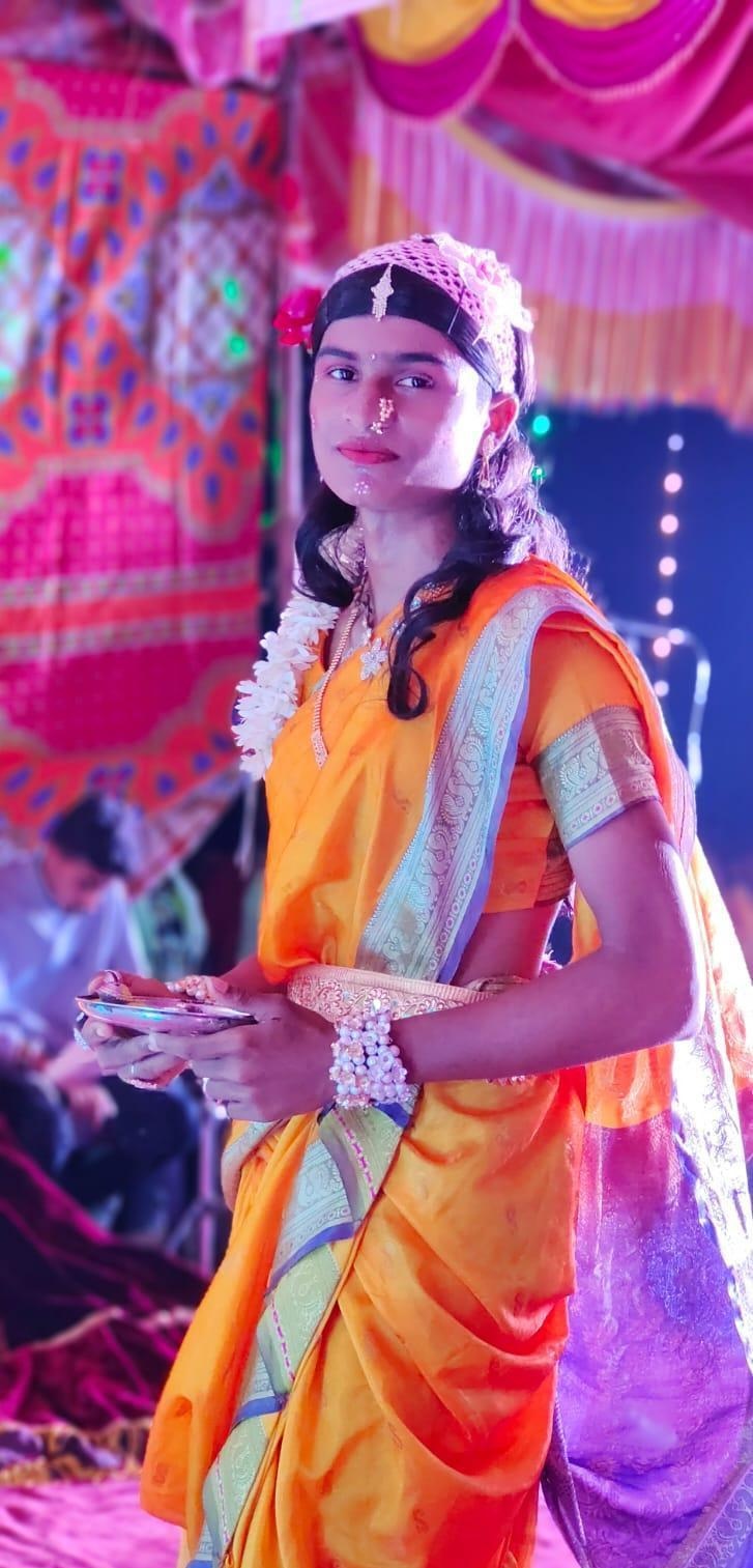 A male actor playing a woman in Sangameshwar Taluka, wearing traditional costume and ornaments. (Source: CKA Archives)