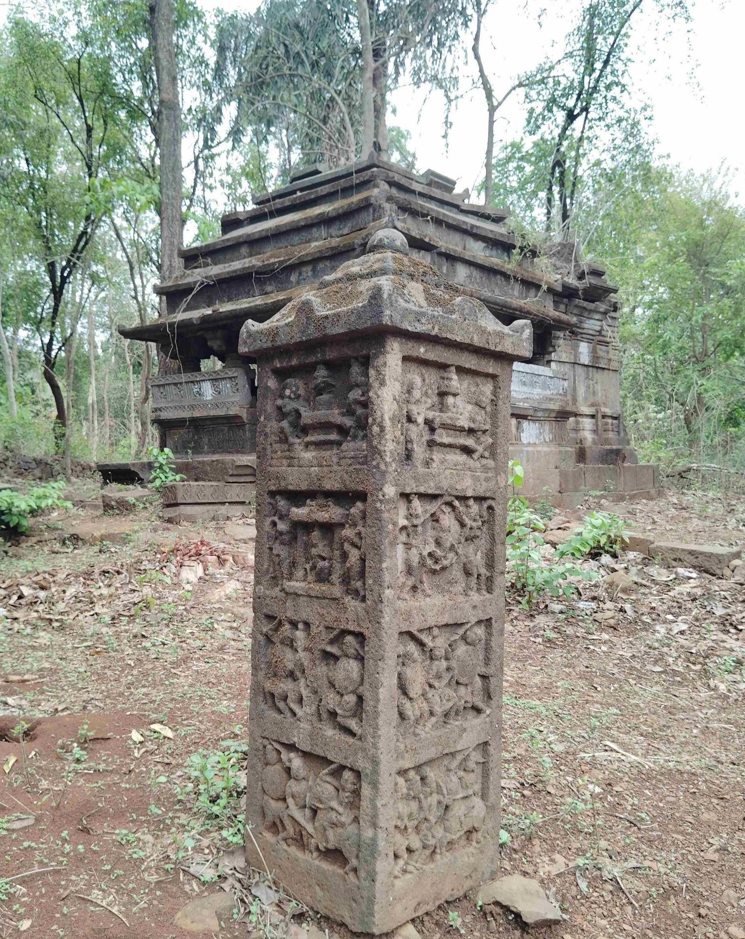AVeergalwithin the Shiv Mandir complex, which is a remnant of a memorial practice which dates back to the 5th and 13th centuries CE. (Source: CKA Archives)