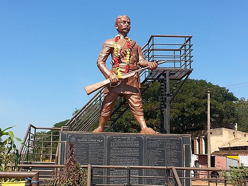 Statue of Veera Sindhura Lakshmana, located near Airport Road, Hubballi. A local rebel active between 1920 and 1922, Lakshmana is remembered for his armed resistance against British rule in the border regions of present-day Jath taluka.