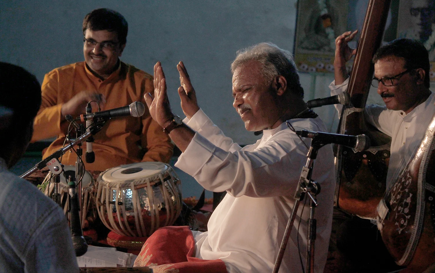Musicians such as vocalist Venkatesh Kumar and tabla player Praveen Karkare performing at the Aundh Sangeet Mahotsav, held in 2020.[1]