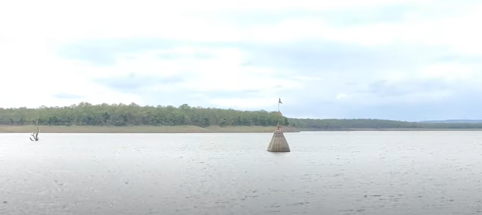 Mahakali Mandir near Mahakali Dam, known for its seasonal submersion.[5]