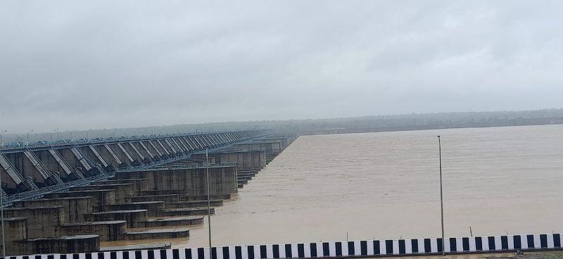 Medigadda Dam is full during the monsoon season. (Source: CKA Archives)