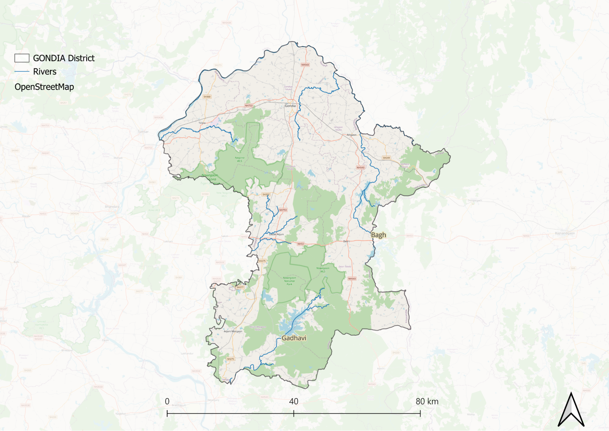 The Wainganga River dominates the drainage system of the Gondia district, flowing through its central and western regions. This major river originates in the Mahadeo Hills of Madhya Pradesh and enters the district from the north, following a southward course. The Wainganga is characterized by its perennial nature and broad valley, creating fertile alluvial plains along its course. During the monsoon season, the river significantly swells, contributing to the groundwater recharge of the region.