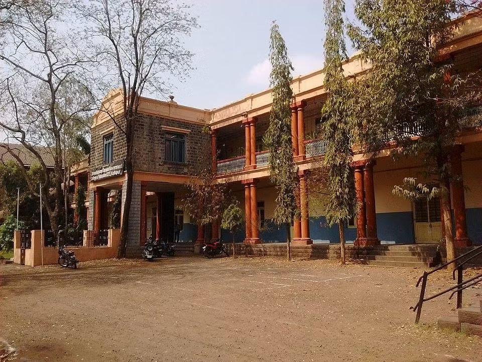 Shri Maharani Tarabai Government College of Education