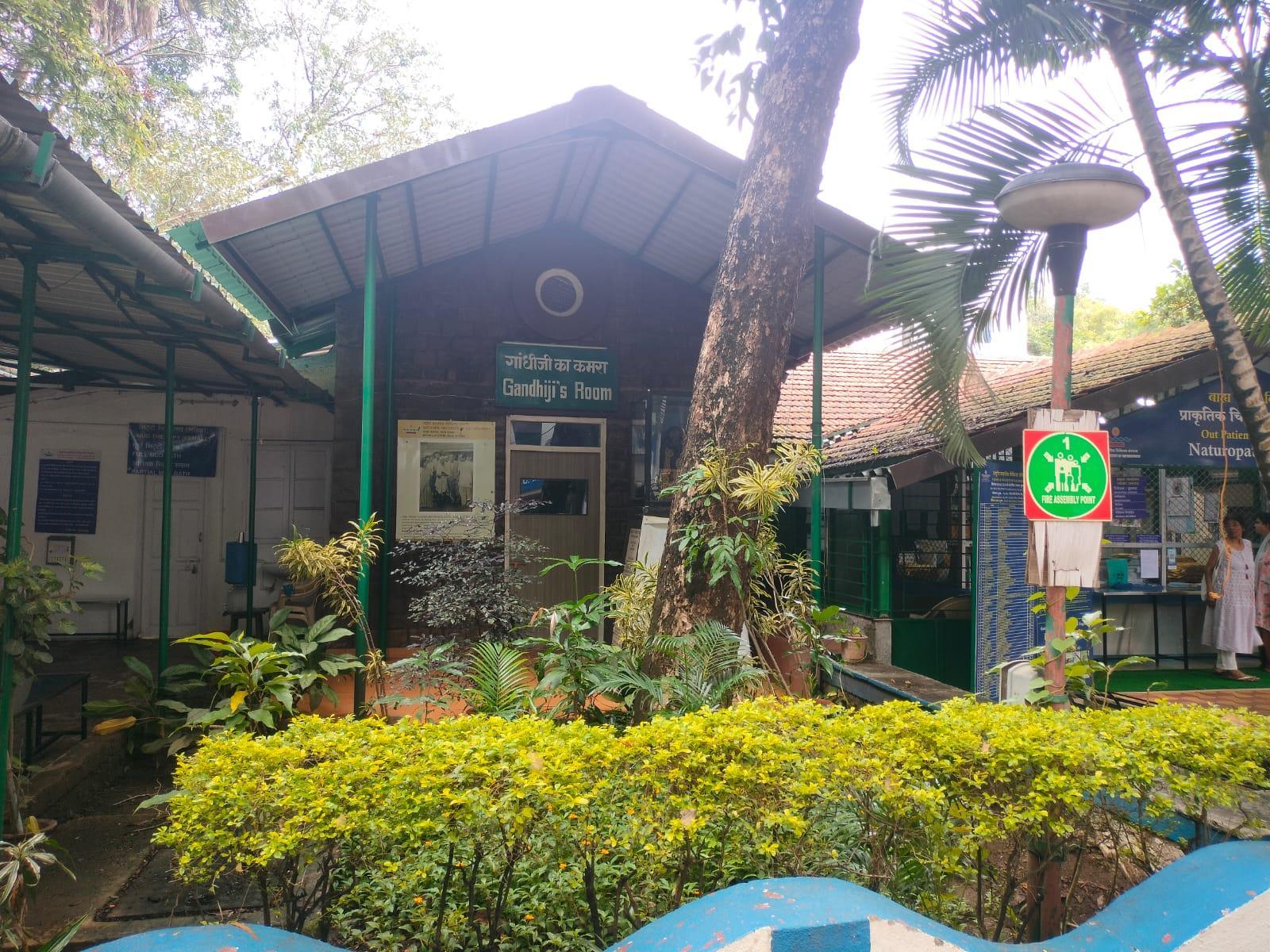 The Bapu Bhavan which lies within the Naturopathy Complex, near Pune Station (Source: CKA Archives)