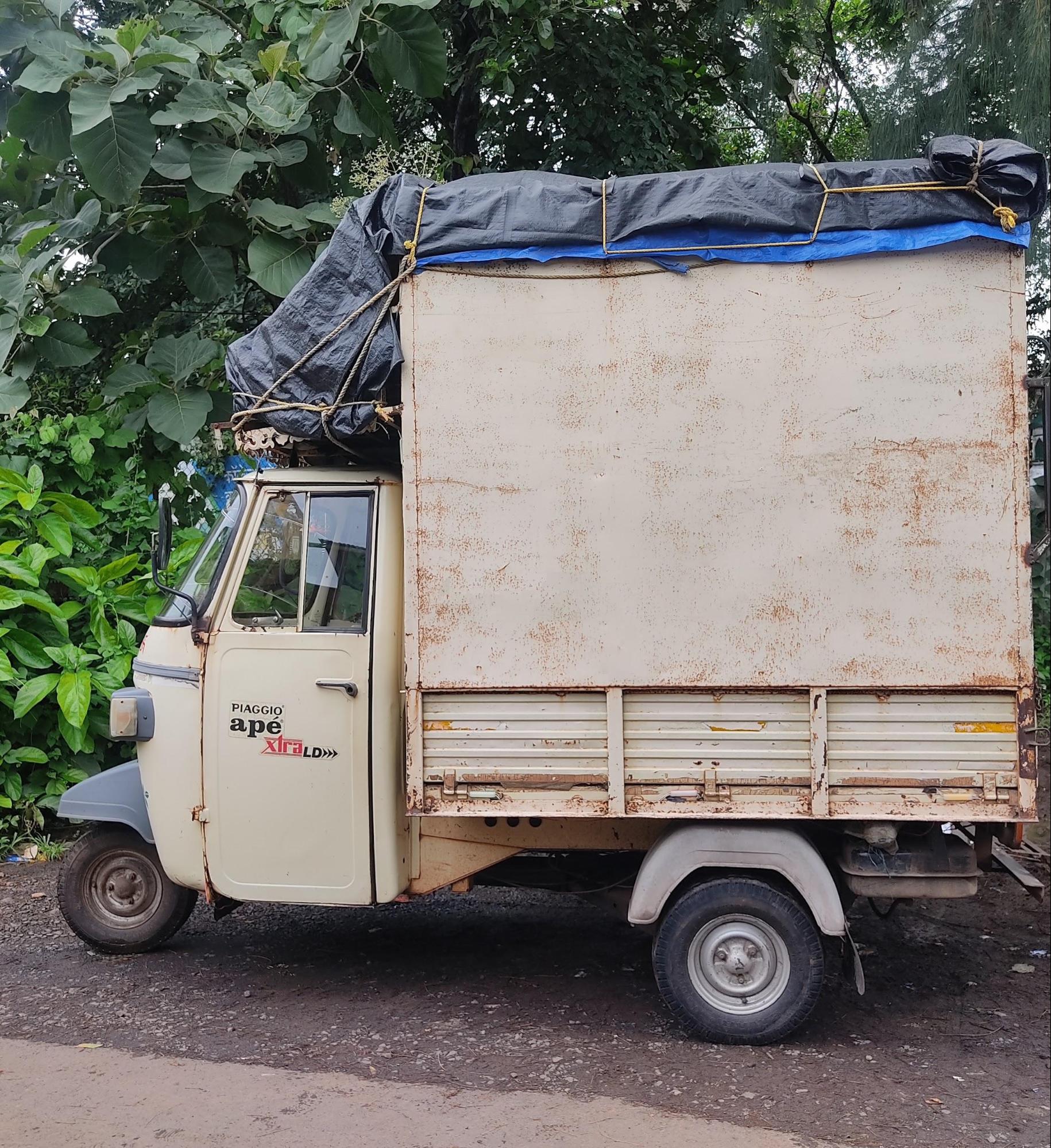 Sometimes locals also use tempos as a mode of transport in the district. (Source: CKA Archives)