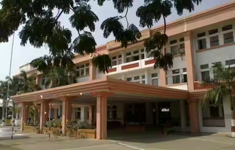 Shri Vasantrao Naik Government Medical College